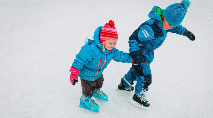 kids ice skating